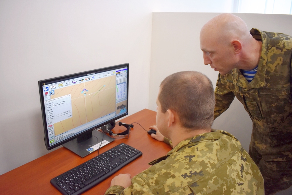 У навчальному центрі високомобільних десантних військ Збройних Сил України в Житомирі розпочала роботу група імітаційного моделювання бойових дій, імітатор конфліктних і тактичних ситуацій JCATS