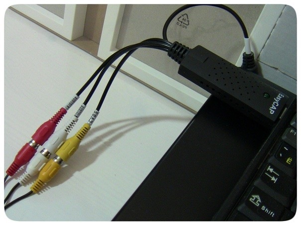 підключення   Для початку роботи з EasyCAP досить підключити його до USB