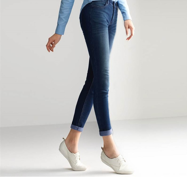 Джинси-скінні (skinny fit) - найвужчий вид джинсів, який у нас часто називають «дудочки»