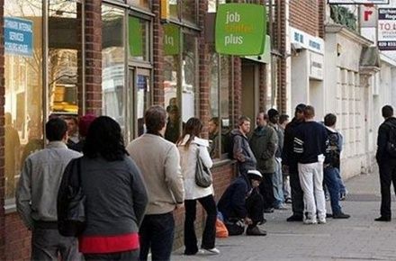 Безробіття у Великобританії в серпні 2013 року залишився на рівні 7,7%