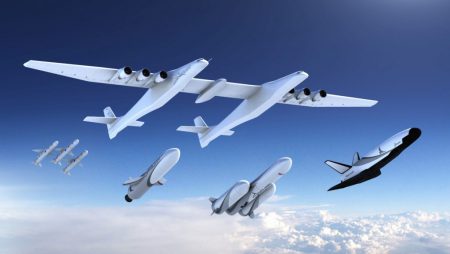 Аерокосмічна компанія Stratolaunch, розробник однойменного гігантського літака, оголосила про плани по створенню власних ракет, запуск яких буде здійснюватися з-під крила шестимоторний літака